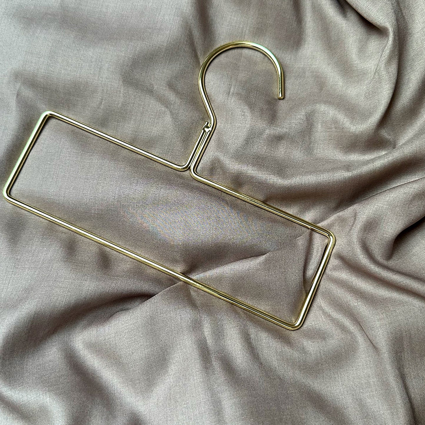 Inayah Exclusive 5 Piece Hijab Hanger Set Gold