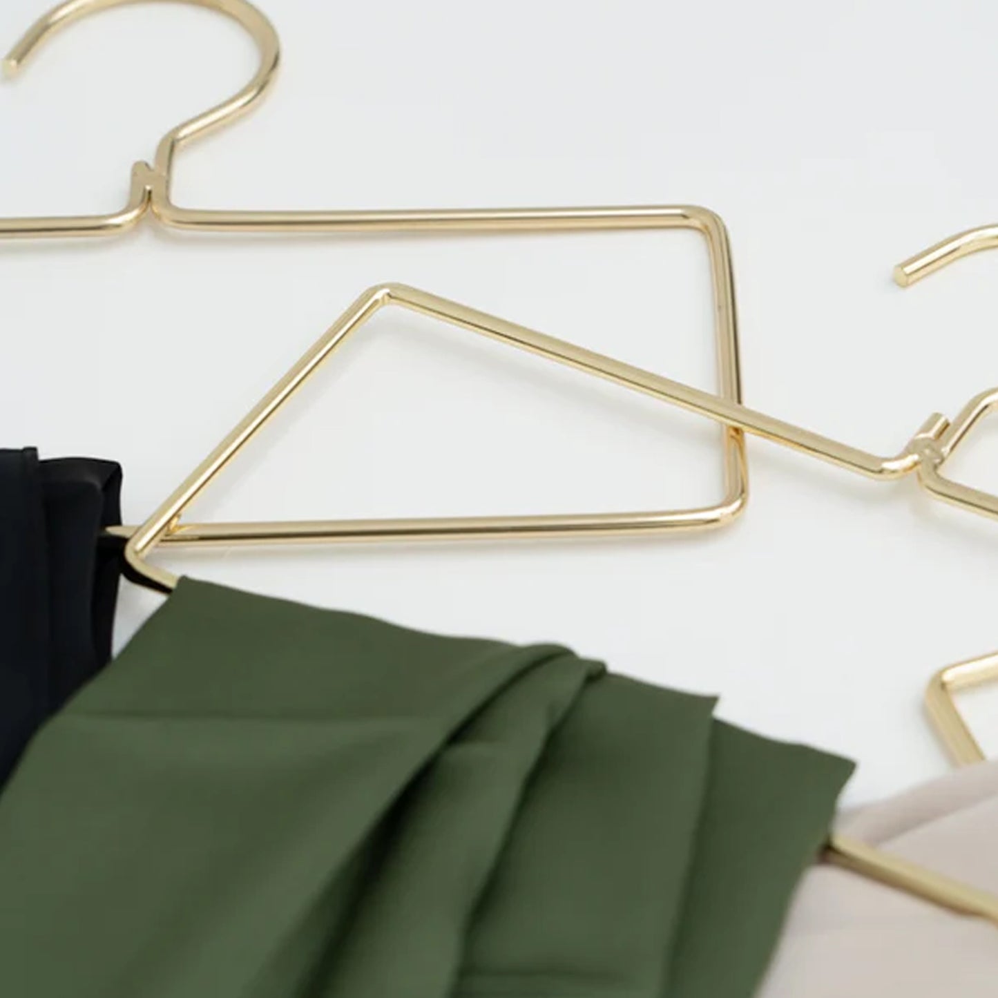 Inayah Exclusive 5 Piece Hijab Hanger Set Gold
