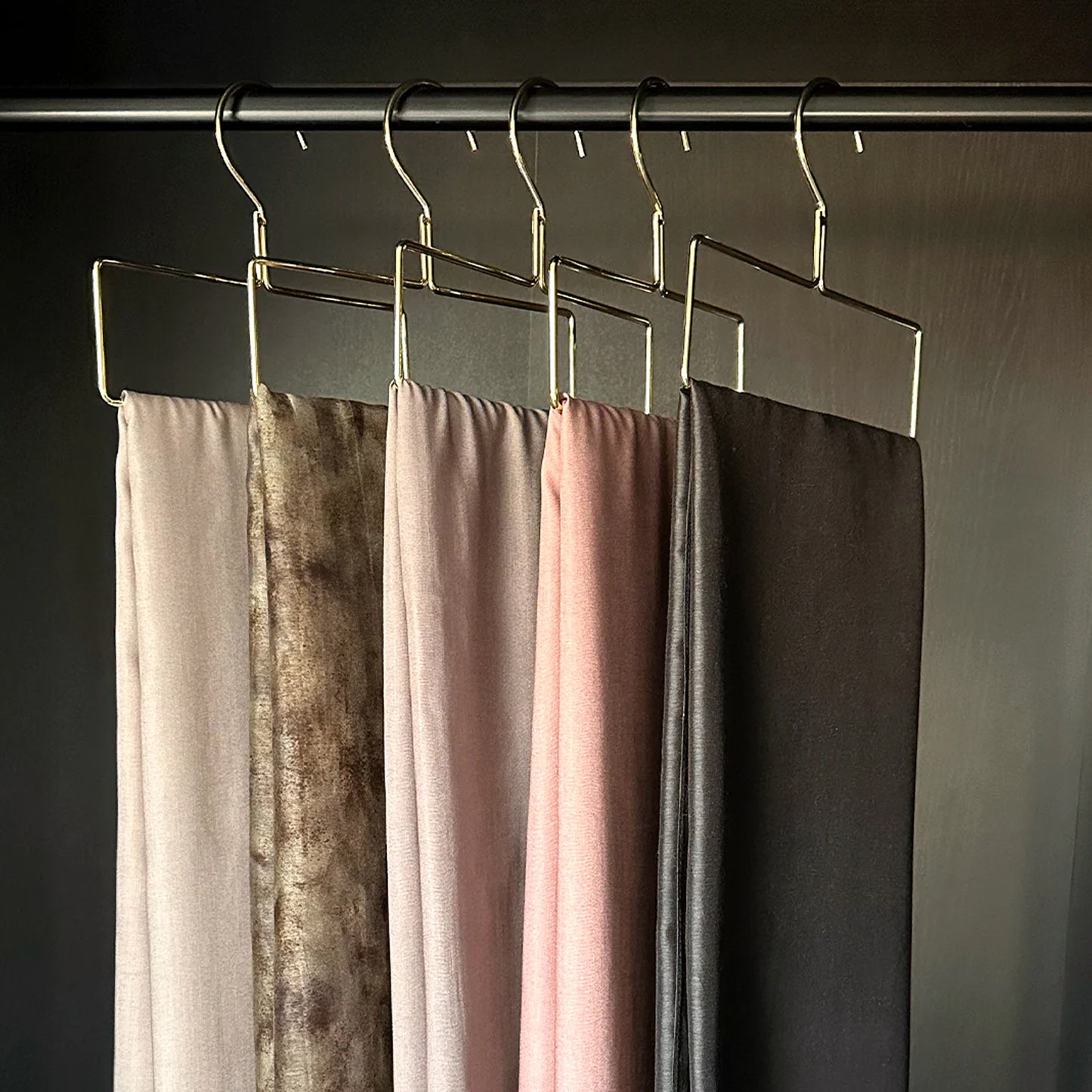 Inayah Exclusive 5 Piece Hijab Hanger Set Gold