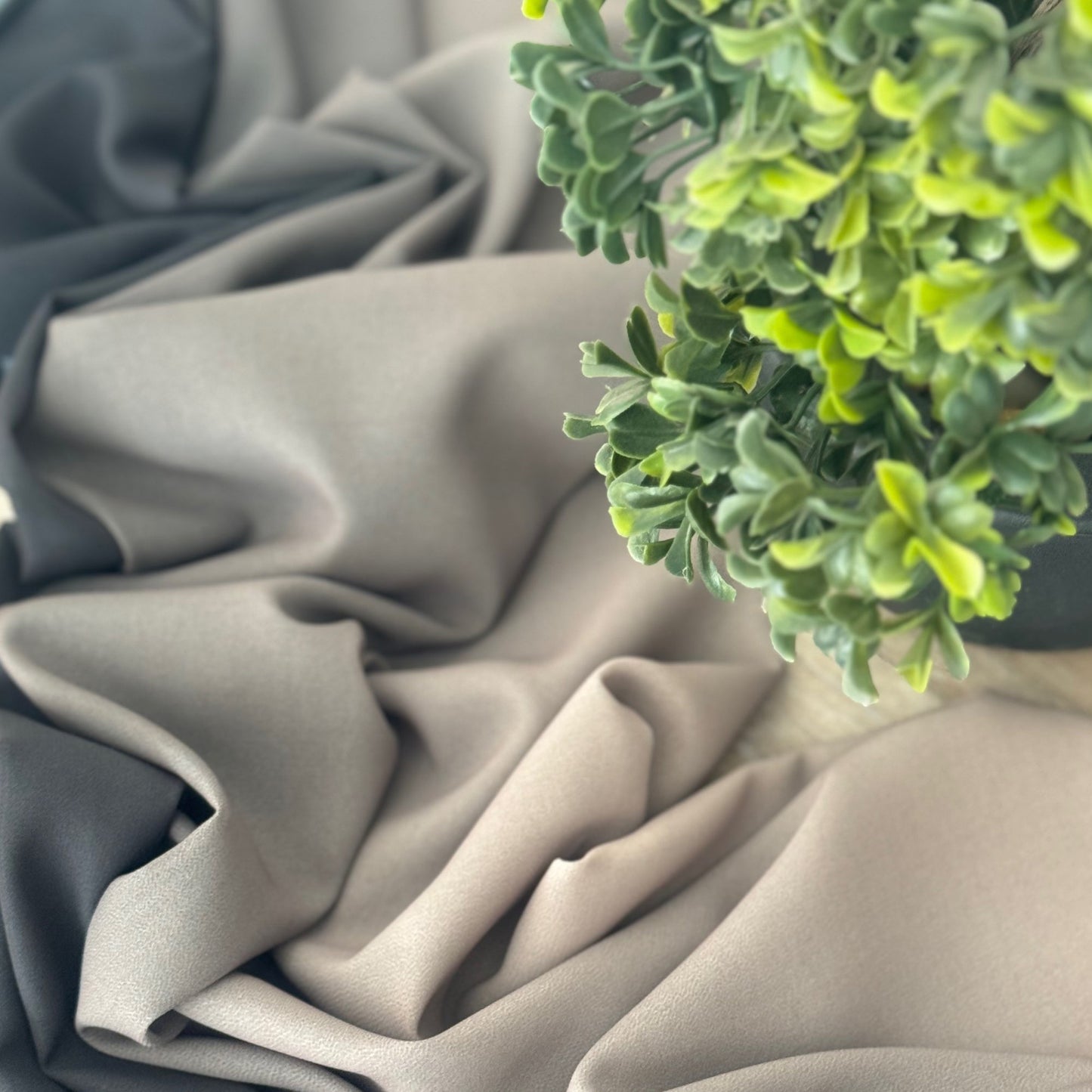 Inayah Exclusive Premium Crimped Scarf Graphite