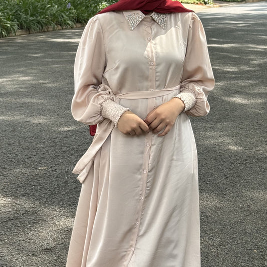Inayah Exclusive Beaded Collar Satin Dress Pink