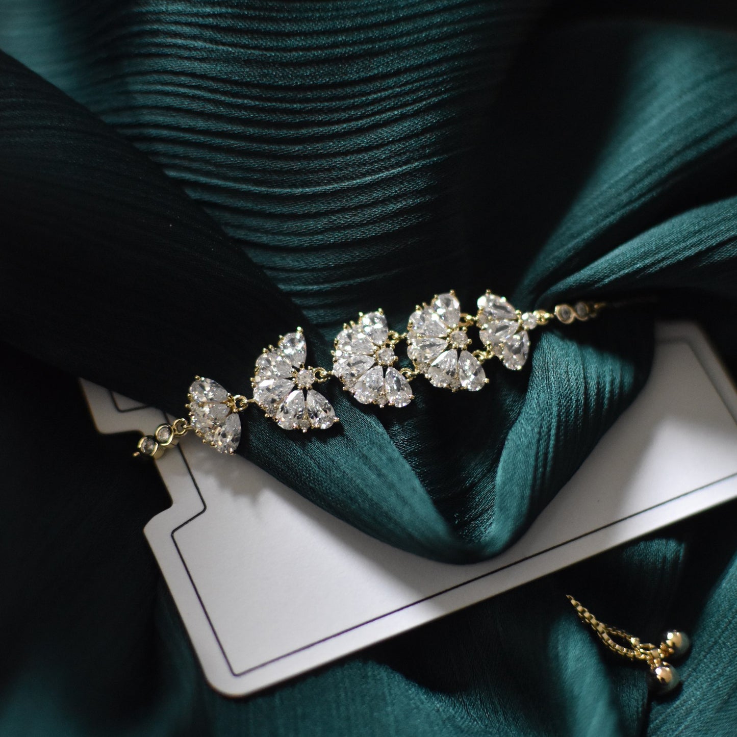 Inayah Exclusive Satin Style Scarf Emerald